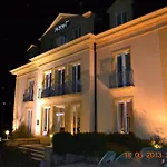 La Demeure Des 2 Tresors Otel La Bresse