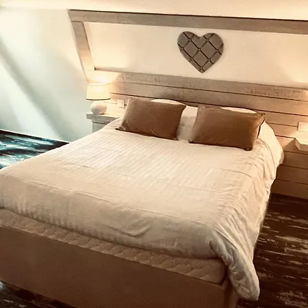 La Demeure Des 2 Tresors Otel 3*