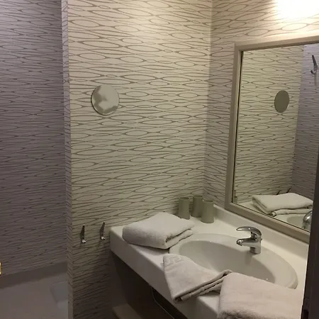 La Demeure Des 2 Tresors فندق 3*