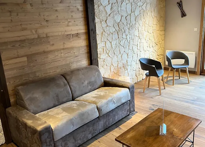 La Demeure Des 2 Tresors Hotel