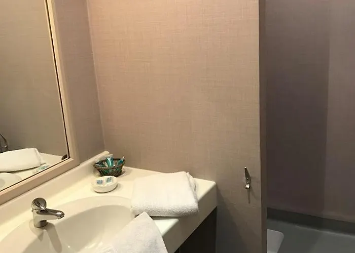 La Demeure Des 2 Tresors Hotel